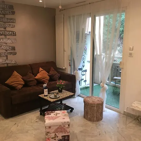 Superbe In 450m Sea & Parking Apartman *